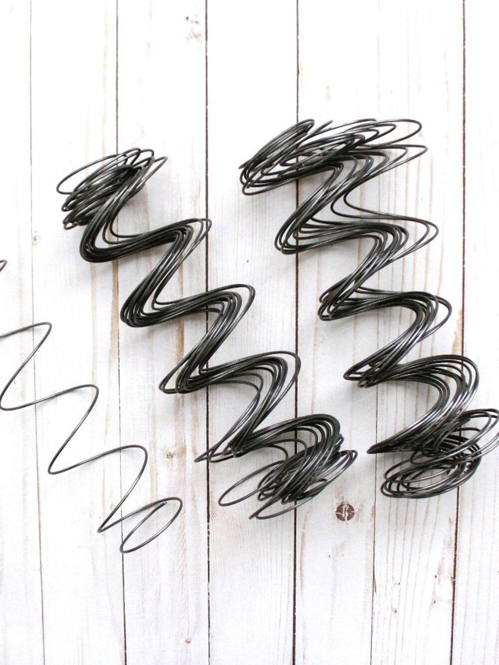 Salvaged Metal Bed Springs (24) 9 inch Upcycle Arts Crafts Steampunk Brutualist - Picture 2 of 7
